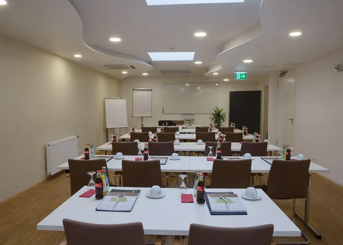Trip Goethe Conference 酒店